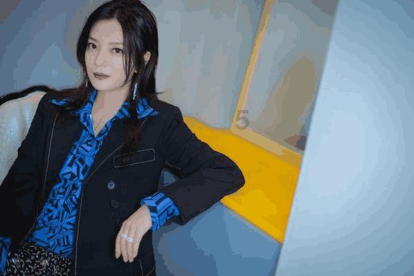 【寒潮来袭】南昌:雪天出行莫急莫慌 交警疏导应急处置